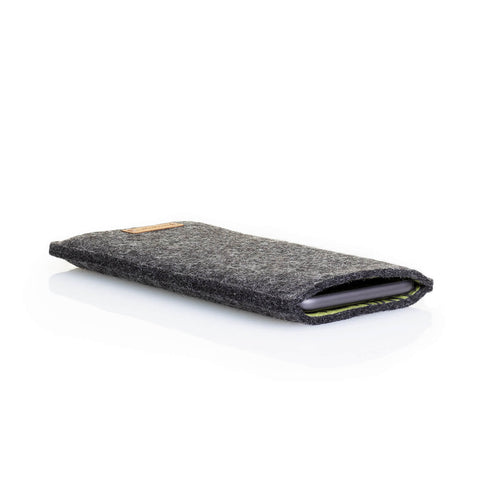 Telefoonhoesje voor Fairphone 6 | van vilt en biologisch katoen | antraciet - stripes | Model "LET"