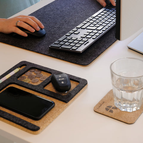 Organizer voor mobiele telefoons, notitieblokken, pennen, sleutels, enz. | gemaakt van vilt en kurk | antraciet