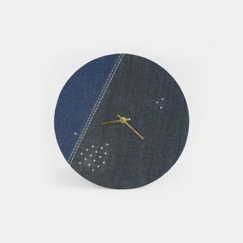 Wanduhr Wabi Sabi Denim rond 30 cm | Denim - goud | Ontwerp: Osaka