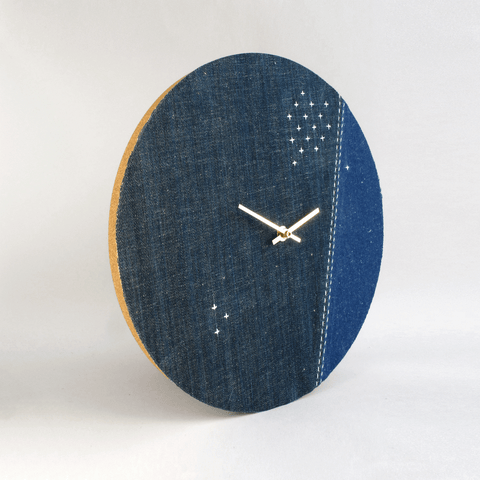 Wanduhr Wabi Sabi Denim rond 30 cm | Denim - goud | Ontwerp: Osaka