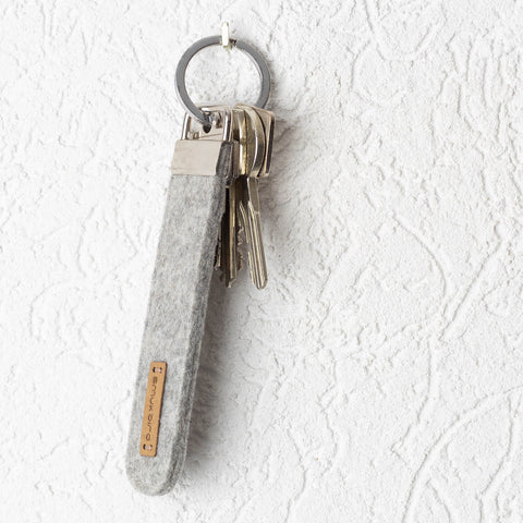 Vilten sleutelhanger | lichtgrijs