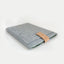 Hoes voor MacBook Pro M3 Max | met magnetische sluiting en extra vak  | lichtgrijs - strepen | Model "HAKA"