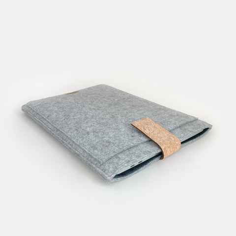 Hoes voor Asus Vivobook 13 Slate | met magnetische sluiting en extra vak  | lichtgrijs - sporen | Model "HAKA"