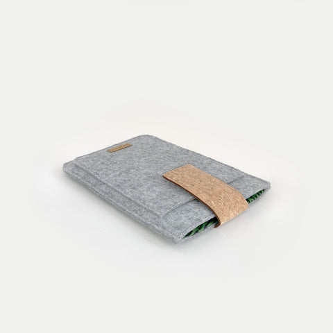 Hoes voor PocketBook Touch Lux 5 | met magnetische sluiting en extra vak | lichtgrijs - Stipes | Model "HAKA"