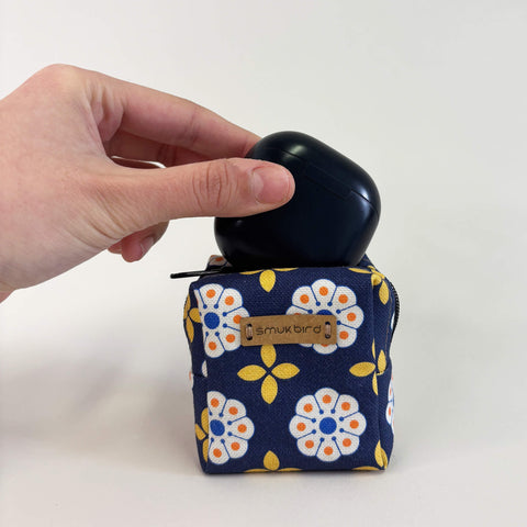 Mini-tasje voor koptelefoons & Co. | gemaakt van biologisch katoen | Ontwerp Bloom | PocketCube-model
