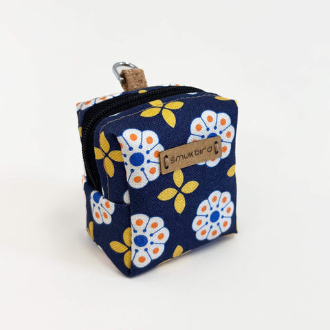 Mini-tasje voor koptelefoons & Co. | gemaakt van biologisch katoen | Ontwerp Bloom | PocketCube-model