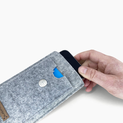 Handytasche für iPhone 13 Pro Max | mit Magnetverschluss und extra Fach | hellgrau - Shapes | Modell HAKA