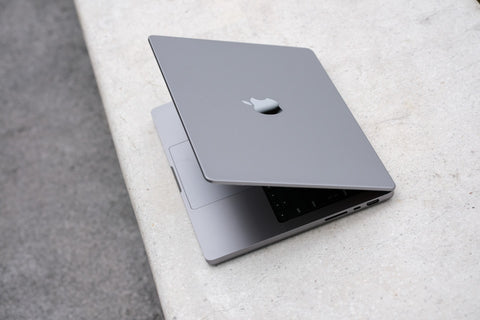MacBook Pro 14-hoes