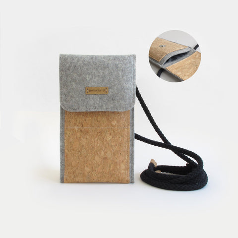 Schoudertas voor Fairphone 4 | gemaakt van vilt en biologisch katoen | lichtgrijs - sporen | Model KEDJA