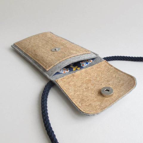 Schoudertas voor Fairphone 3 | gemaakt van vilt en biologisch katoen | lichtgrijs - bloei | Model KEDJA