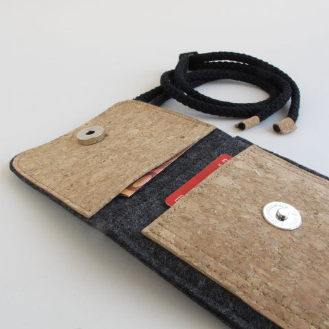 Schoudertas voor Fairphone 4 | gemaakt van vilt en biologisch katoen | antraciet - strepen | Model KEDJA
