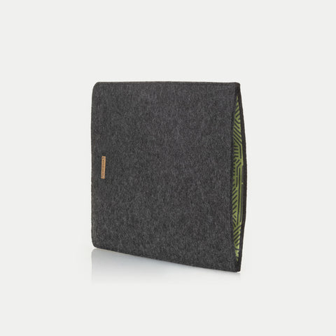 Hoesje voor MacBook Pro 16 | gemaakt van vilt en biologisch katoen | antraciet - strepen | Model "LET"