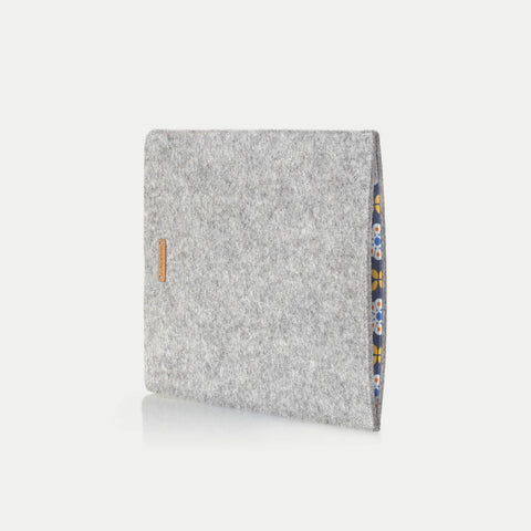Hoesje voor Surface Pro 8 | gemaakt van vilt en biologisch katoen | lichtgrijs - bloei | Model "LET"