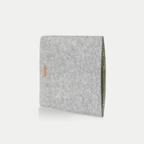 Hoesje voor Surface Pro 9 | gemaakt van vilt en biologisch katoen | lichtgrijs - strepen | Model "LET"