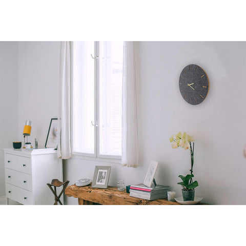 Vilt- en kurken wandklok 30 cm | antraciet - goud | Ontwerp: Kopenhagen