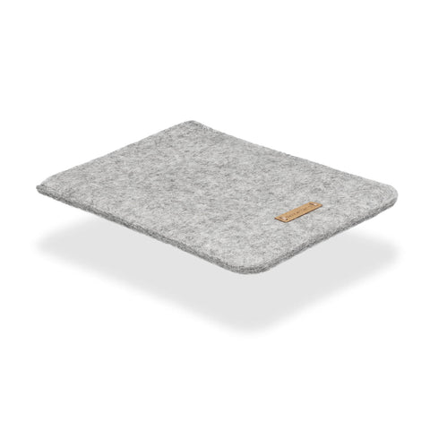 Hoesje voor Kobo Sage | gemaakt van vilt en biologisch katoen | lichtgrijs - strepen | Model "LET"